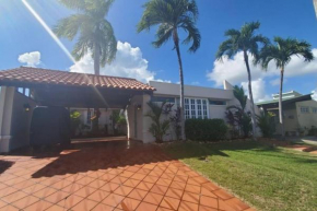 Massive 3 bedroom with Pool and Hot Tub